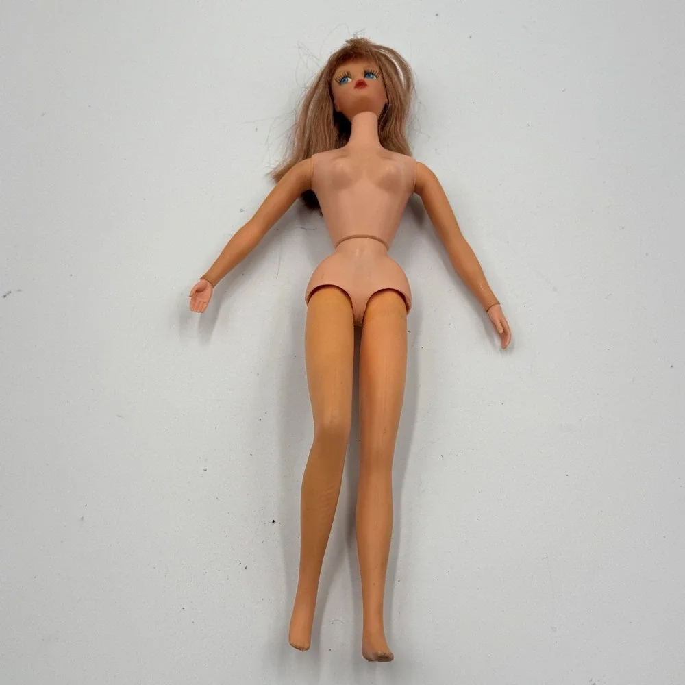 Vintage Barbie Doll TNT Twist N Turn Go Go Co Co Hair Rooted Lashes Outfit